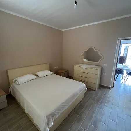 Emi Bolene Vlore